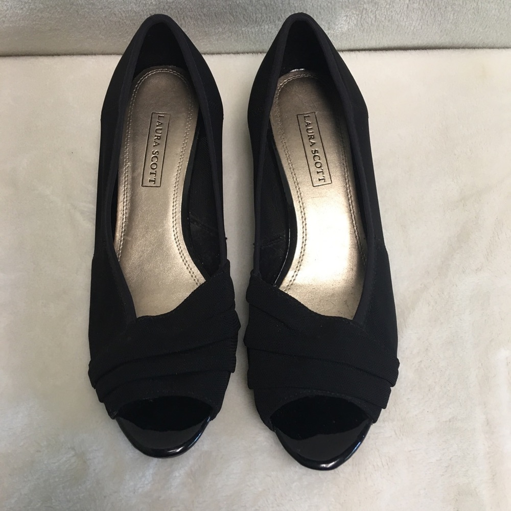 Black Laura Scott flats 8.5